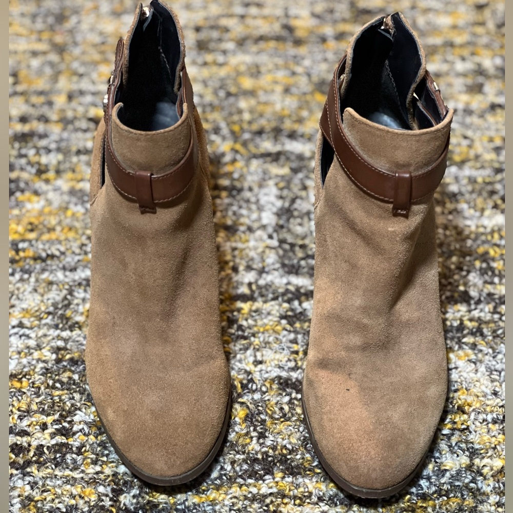 Guess Booties - Picture 2 of 6